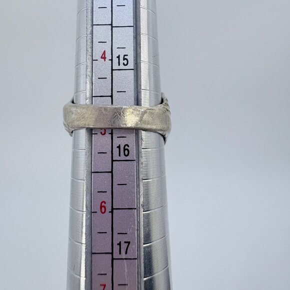 VTG Solid Sterling Silver 925 Small Twist Design Dome Ring Size 4.75 - Picture 8 of 8